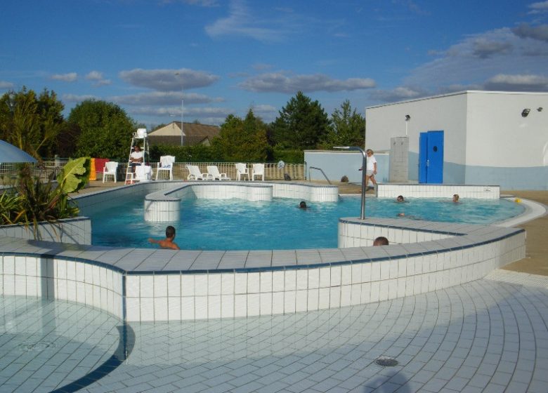 Buitenzwembad Verneuil-sur-Avre